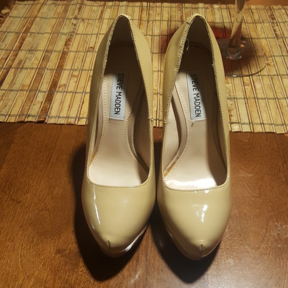 Steve Madden Shoes - Steve Madden Yasmin pump